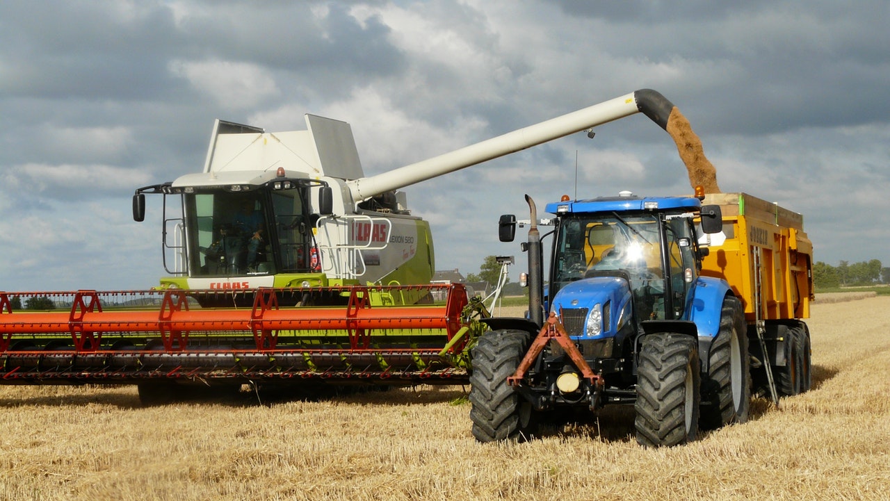 harvest-grain-combine-arable-farming-163752
