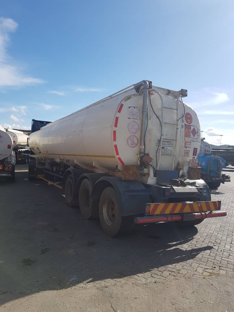 fuel tanker