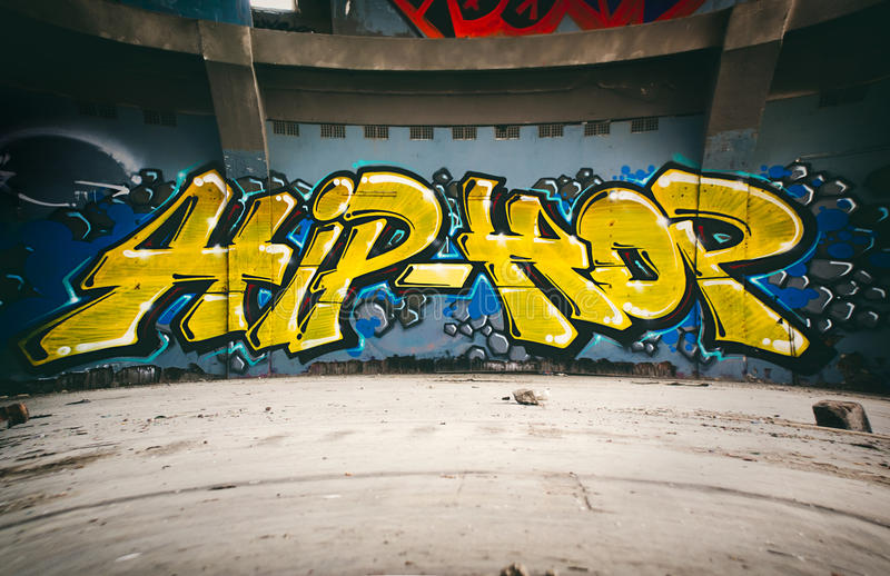 hip-hop-graffiti-wall-urban-art-39989949