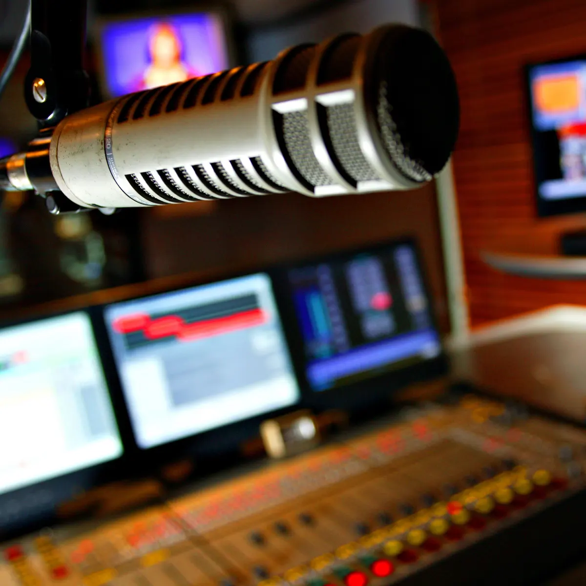 FM