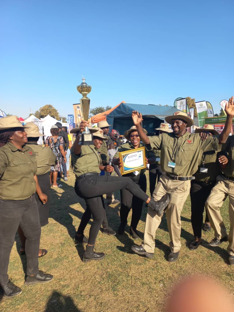 Ilanga July 17 – Winners Department of Veterinary Services celebrate after being voted best in the just ended Beitbridge Expo