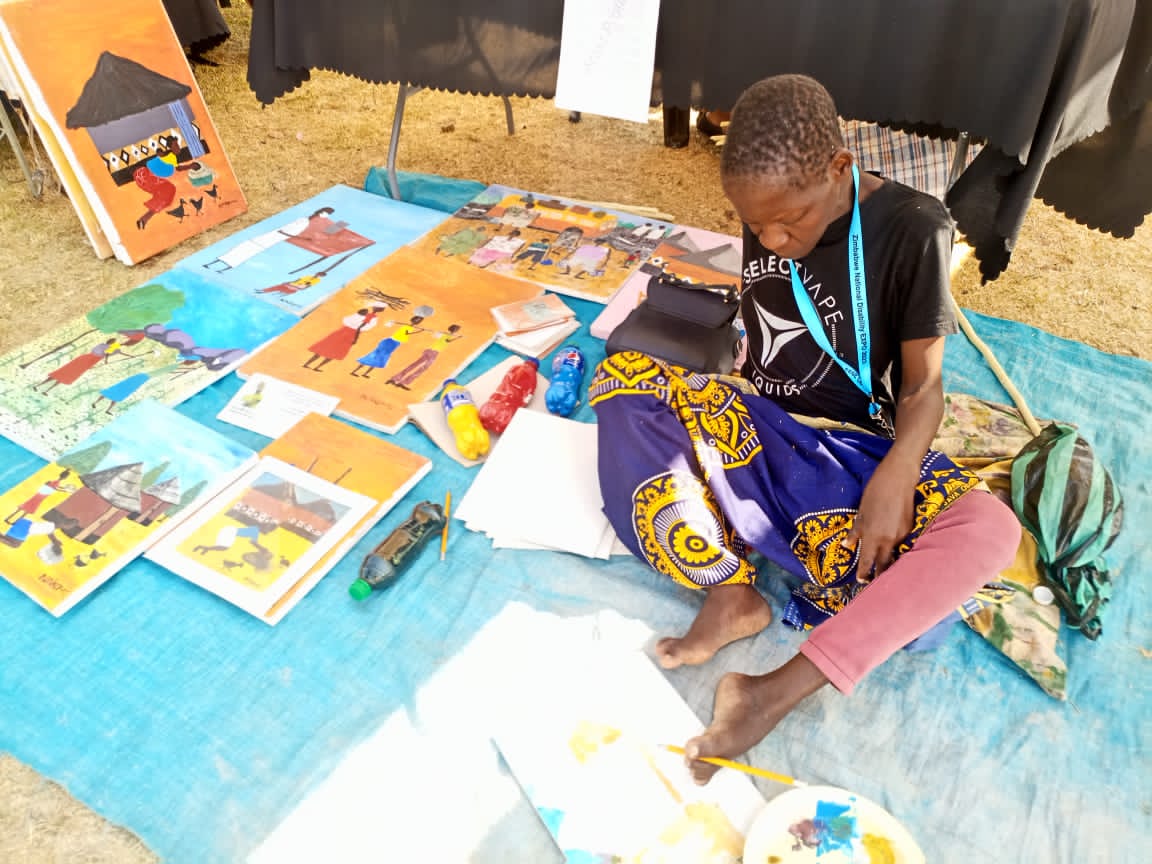 Ilanga July 3 – Nompilo Nkomo doing her sketches with her feet.