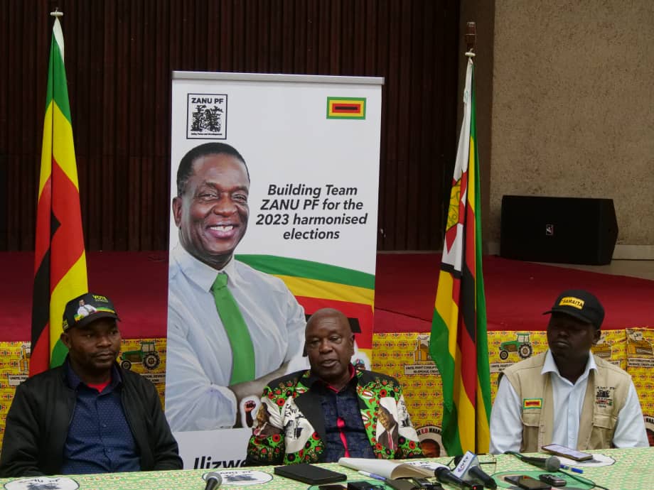 Mutsvangwa addressing journalists