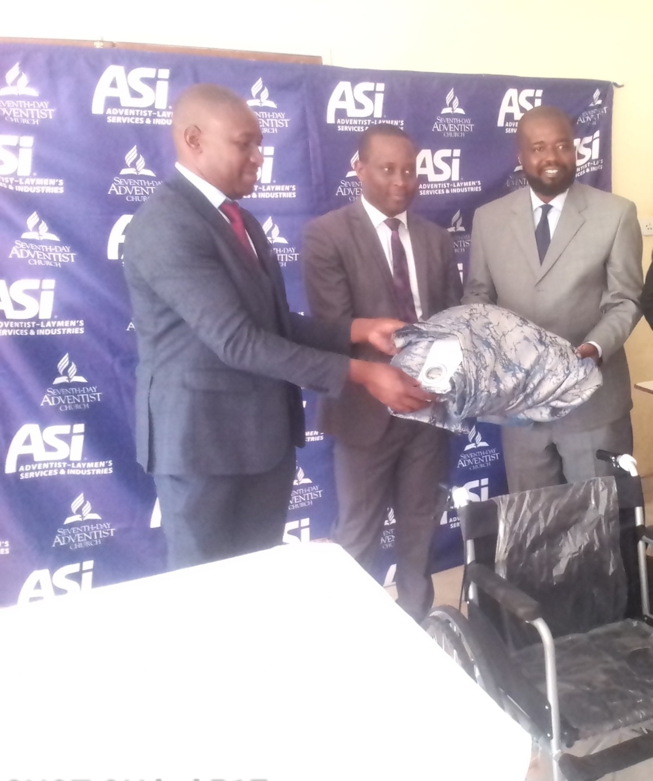 Adventist church donates to Marondera hospital
