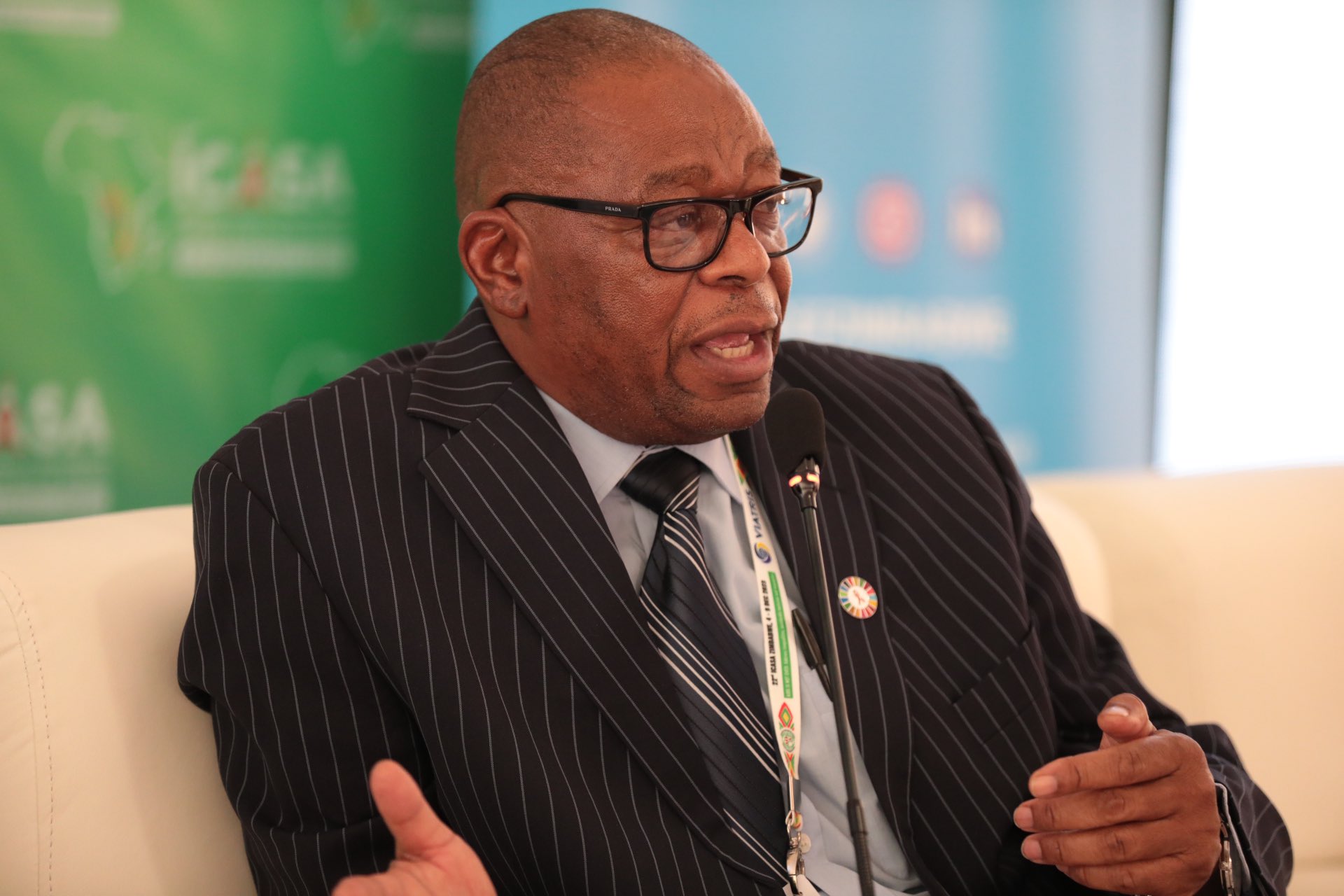Health minister Mombeshora