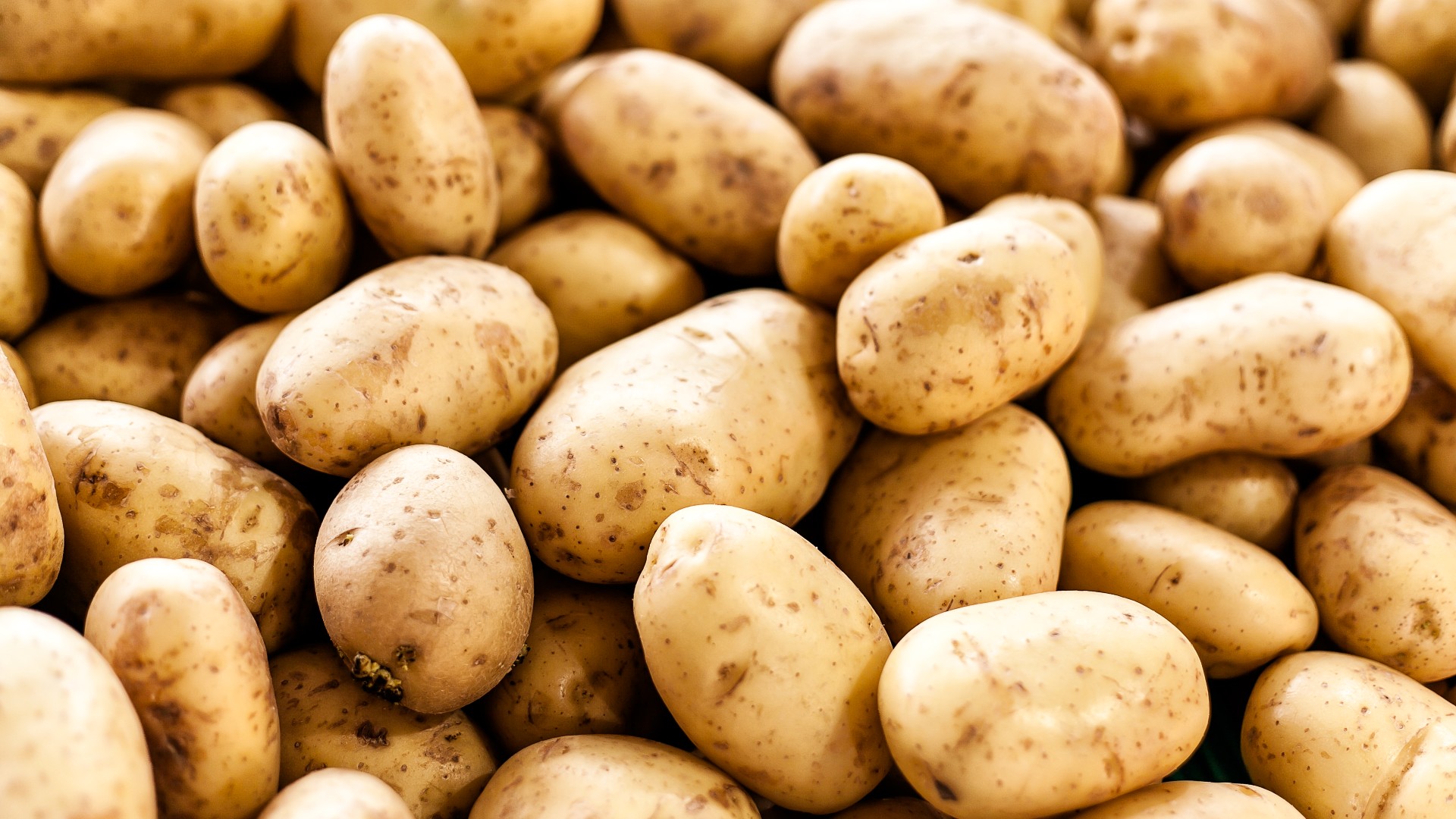 Government restricts potato imports