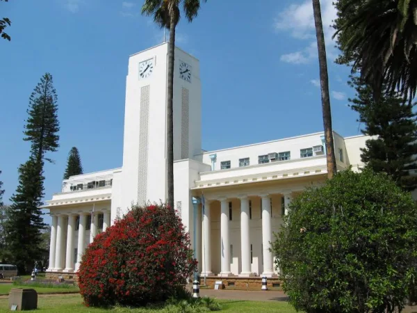 bulawayo-city-hall-e1532457310298